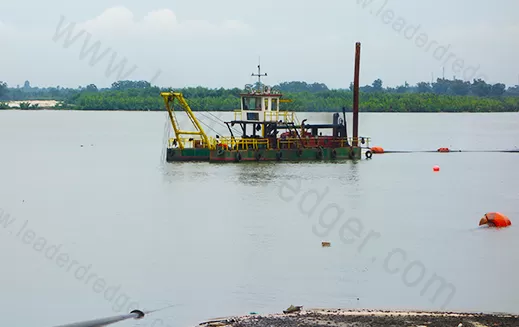 Pond Dredge Barge - Leader Dredger